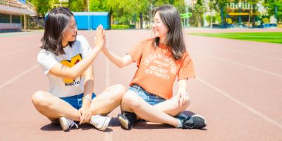 High five. Doe mee met de Opleiding Kidsrunning