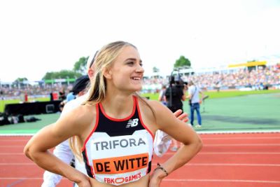 Lisanne de Witte sprint tegen solar auto