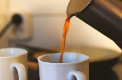Kan koffie herstel in de nacht saboteren?